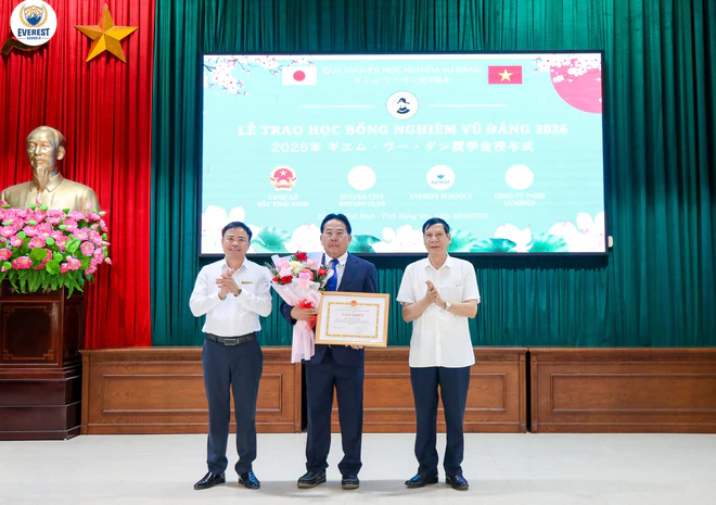 Trao học bổng Nghi&ecirc;m Vũ Đằng nối d&agrave;i truyền thống hiếu học - Ảnh 5.