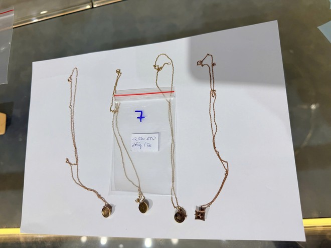 Khởi tố Giám đốc Công ty Dwatch vì bán Rolex, trang sức Hermes giả - Ảnh 3.