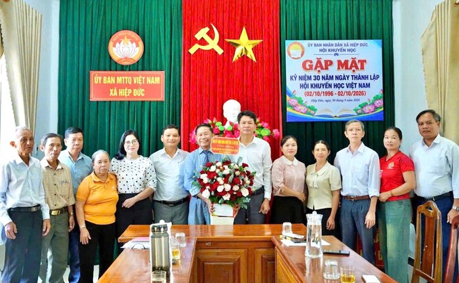 L&atilde;nh đạo th&agrave;nh phố Đ&agrave; Nẵng thăm, ch&uacute;c mừng Hội Khuyến học th&agrave;nh phố nh&acirc;n Ng&agrave;y Khuyến học Việt Nam - Ảnh 5.