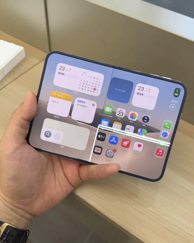 iPhone Duo gần 2.000 USD nứt m&agrave;n h&igrave;nh sau chưa đầy 20 lần gập mở - Ảnh 3.