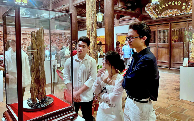 Sắc T&acirc;m - mỹ thuật sơn m&agrave;i đương đại, tinh hoa văn h&oacute;a trầm hương v&agrave; kh&ocirc;ng gian di sản - Ảnh 3.