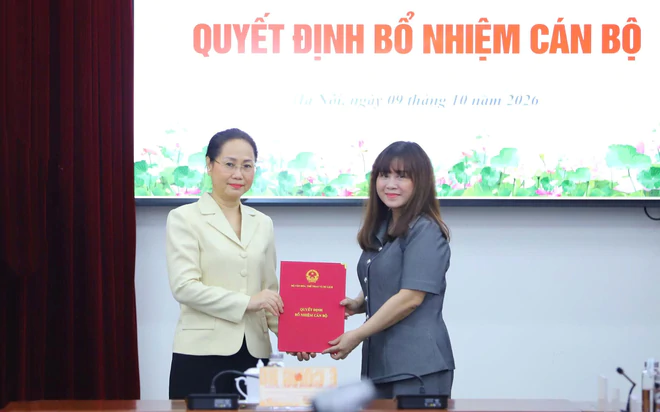 Bộ Văn ho&aacute;, Thể thao v&agrave; Du lịch c&ocirc;ng bố c&aacute;c quyết định bổ nhiệm c&aacute;n bộ - Ảnh 5.