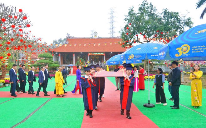 Khai b&uacute;t đầu Xu&acirc;n lan tỏa truyền thống hiếu học v&agrave; phong tr&agrave;o chuyển đổi số - Ảnh 2.