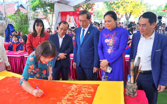 Khai b&uacute;t đầu Xu&acirc;n lan tỏa truyền thống hiếu học v&agrave; phong tr&agrave;o chuyển đổi số - Ảnh 6.