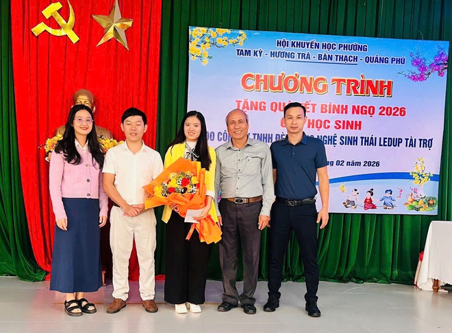 Chương tr&igrave;nh học bổng Ledup Ecotech trao qu&agrave; Tết cho học sinh kh&oacute; khăn - Ảnh 5.