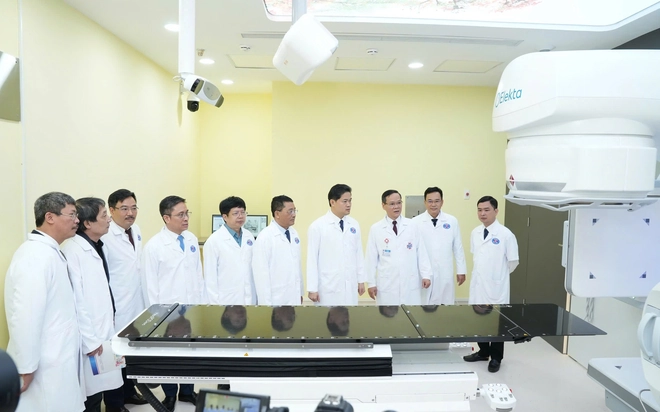 Bệnh viện K khai trương v&agrave; đưa v&agrave;o vận h&agrave;nh 2 hệ thống xạ trị hiện đại trị gi&aacute; 1.000 tỉ - Ảnh 2.