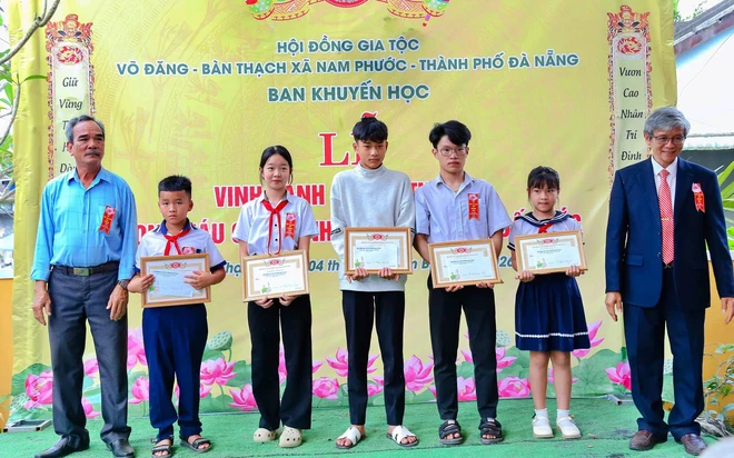 Khơi dậy tinh thần hiếu học từ d&ograve;ng tộc V&otilde; ở Đ&agrave; Nẵng - Ảnh 2.