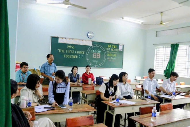 Hội nghị Sinh hoạt chuy&ecirc;n m&ocirc;n cụm: X&acirc;y dựng "Mạng lưới tri thức" trước thềm kỳ thi tốt nghiệp - Ảnh 2.