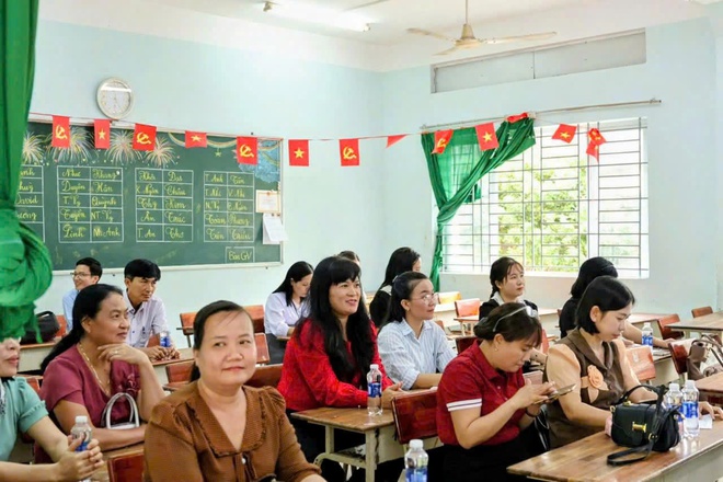 Hội nghị Sinh hoạt chuy&ecirc;n m&ocirc;n cụm: X&acirc;y dựng "Mạng lưới tri thức" trước thềm kỳ thi tốt nghiệp - Ảnh 3.