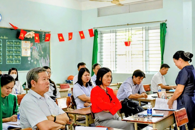 Hội nghị Sinh hoạt chuy&ecirc;n m&ocirc;n cụm: X&acirc;y dựng "Mạng lưới tri thức" trước thềm kỳ thi tốt nghiệp - Ảnh 5.