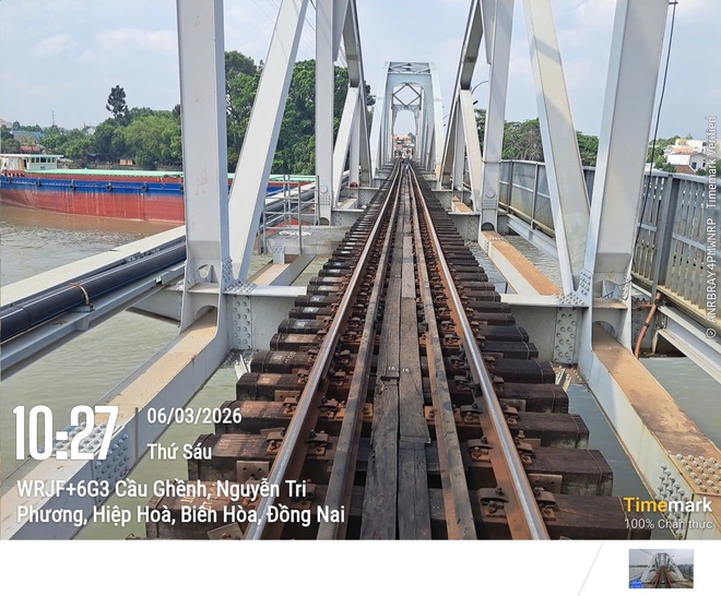 Đường sắt nhanh ch&oacute;ng t&igrave;m phương &aacute;n vận tải sau sự cố va chạm cầu Ghềnh - Ảnh 3.