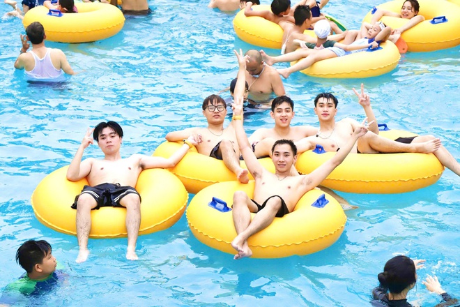 "Hải trình mùa hè" tại công viên nước Hồ Tây - Ảnh 8.