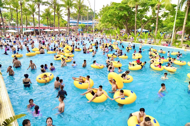 "Hải trình mùa hè" tại công viên nước Hồ Tây - Ảnh 4.