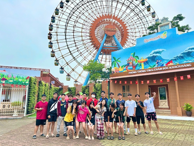 "Hải trình mùa hè" tại công viên nước Hồ Tây - Ảnh 2.