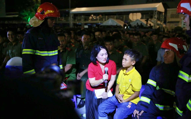 "Tổ quốc b&igrave;nh y&ecirc;n" lan tỏa h&igrave;nh ảnh người chiến sĩ C&ocirc;ng an nh&acirc;n d&acirc;n trong thời đại số - Ảnh 3.