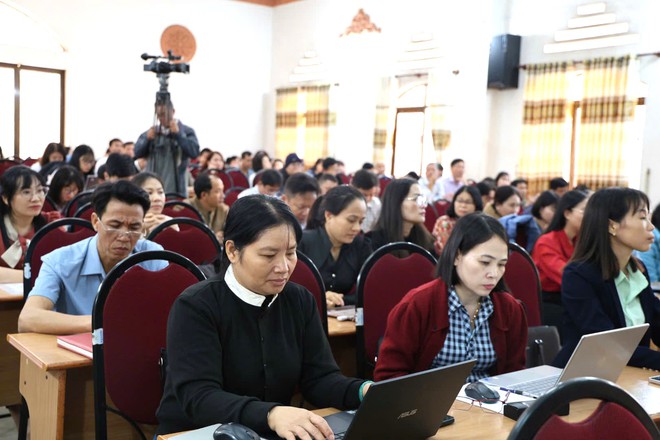 Hội Khuyến học L&acirc;m Đồng bồi dưỡng nghiệp vụ cho gần 150 c&aacute;n bộ năm 2026 - Ảnh 4.