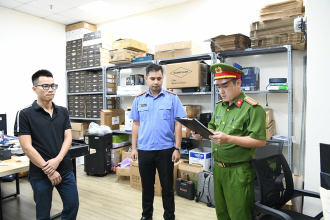 Vụ &aacute;n h&igrave;nh sự đầu ti&ecirc;n về x&acirc;m phạm bản quyền phần mềm, g&acirc;y thiệt hại h&agrave;ng chục tỉ đồng - Ảnh 3.