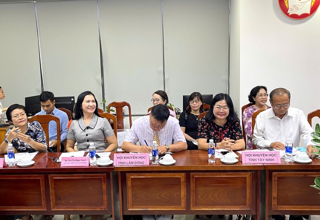 Khuyến học Cụm thi đua số 5 chủ động th&iacute;ch ứng m&ocirc; h&igrave;nh mới, n&acirc;ng cao chất lượng hoạt động - Ảnh 4.