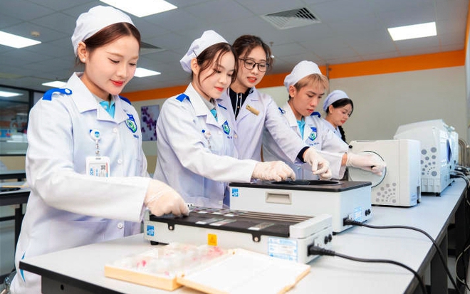 HUTECH c&ocirc;ng bố quyết định th&agrave;nh lập Trường Y v&agrave; Khoa học Sức khỏe - Ảnh 4.