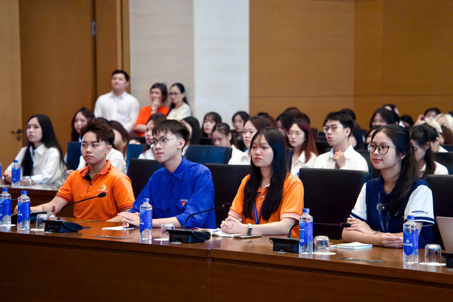 B&aacute;o ch&iacute; v&agrave; Nghị trường đồng h&agrave;nh kiến tạo trong kỷ nguy&ecirc;n mới - Ảnh 5.