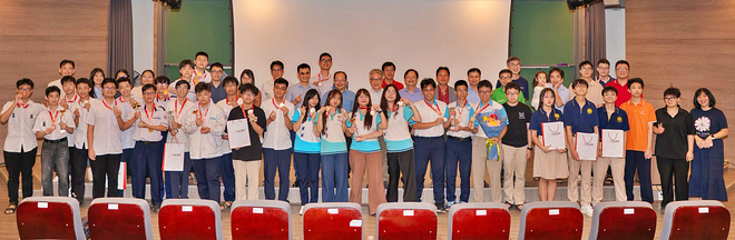 Học sinh Đắk Lắk đạt giải Nhất Kỳ thi M&ocirc; h&igrave;nh h&oacute;a To&aacute;n học Việt Nam 2026 - Ảnh 3.