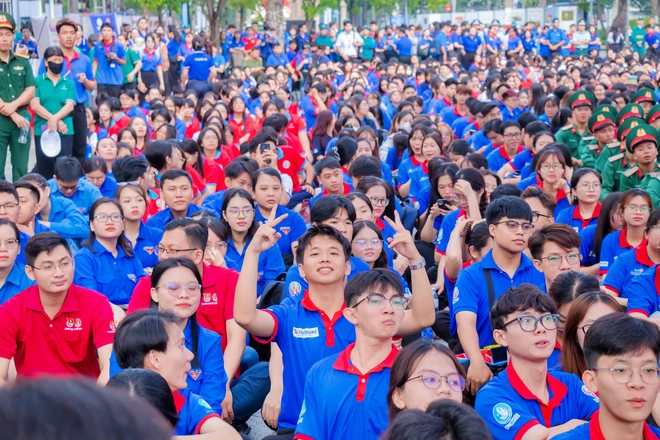 Thành phố Hồ Chí Minh có hơn 6.000 tình nguyện viên tiếp sức mùa thi 2026 - Ảnh 6.