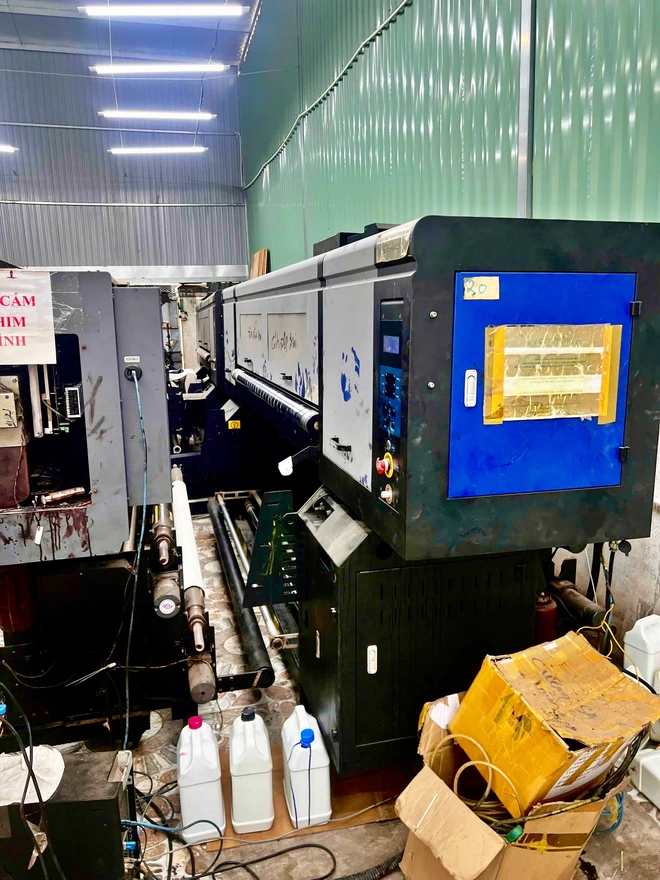 Khởi tố vụ án xâm phạm quyền tác giả, khởi tố bị can Hoàng Thị Bích Ngọc - vải áo dài Đất lành - Ảnh 5.
