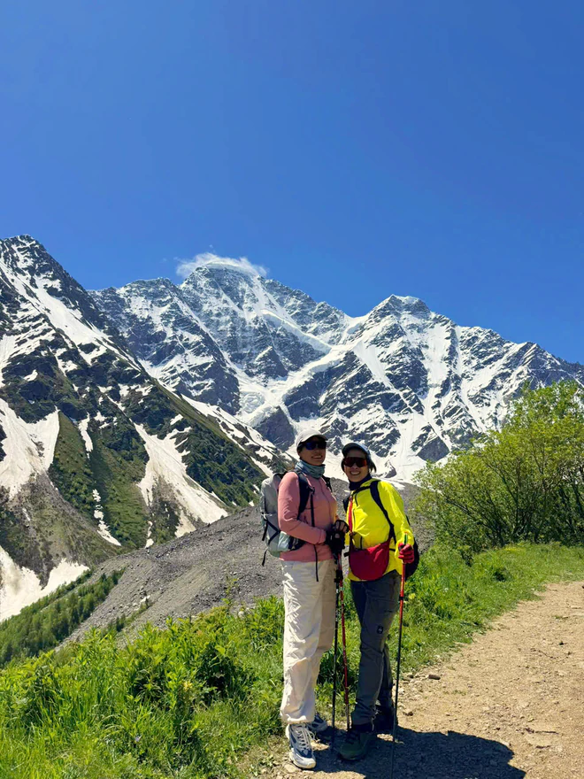 Chinh phục Elbrus: H&agrave;nh tr&igrave;nh "c&acirc;n n&atilde;o" tr&ecirc;n n&oacute;c nh&agrave; ch&acirc;u &Acirc;u - Ảnh 8.