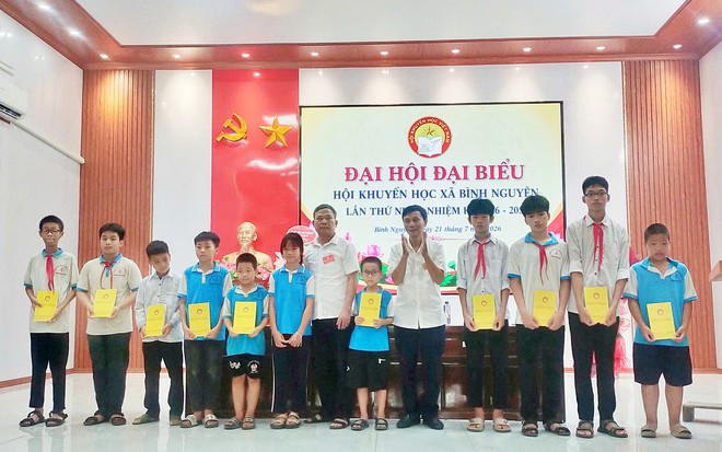 Hội Khuyến học x&atilde; B&igrave;nh Nguy&ecirc;n (Hưng Y&ecirc;n) x&acirc;y dựng phong tr&agrave;o khuyến học gắn với chuyển đổi số v&agrave; học tập suốt đời - Ảnh 3.