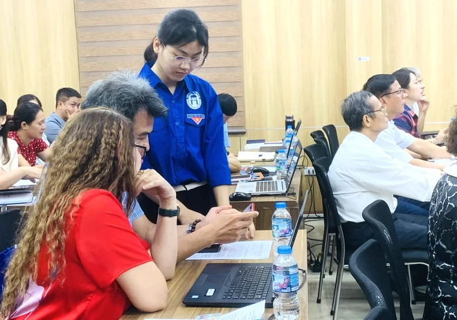 Hội Khuyến học Th&agrave;nh phố H&agrave; Nội đẩy mạnh ứng dụng c&ocirc;ng nghệ th&ocirc;ng tin v&agrave; AI trong c&ocirc;ng t&aacute;c khuyến học - Ảnh 6.