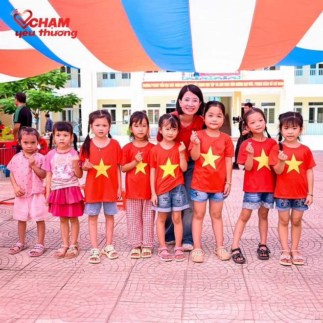 Quỹ Chạm Y&ecirc;u Thương khởi động chương tr&igrave;nh "Tiếp sức em tới trường 2026", đồng h&agrave;nh c&ugrave;ng gần 5000 học sinh v&ugrave;ng kh&oacute; khăn - Ảnh 2.
