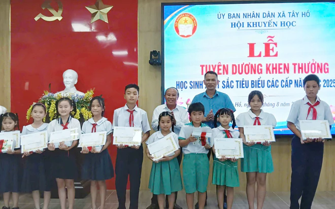 X&atilde; T&acirc;y Hồ, Đ&agrave; Nẵng tuy&ecirc;n dương 63 học sinh giỏi, xuất sắc năm học 2025-2026 - Ảnh 7.
