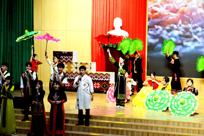 Khai mạc Trại h&egrave; H&ugrave;ng Vương lần thứ XX ở v&ugrave;ng bi&ecirc;n giới L&agrave;o Cai - Ảnh 13.