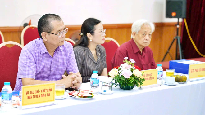 Hội Khuyến học Việt Nam gặp mặt b&aacute;o ch&iacute;: Lan tỏa tinh thần học tập suốt đời trong kỷ nguy&ecirc;n mới - Ảnh 4.