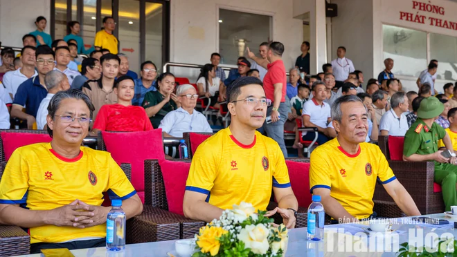 V-league mùa giải 2026: Khi 3 tướng quân "ra trận" - Ảnh 2.