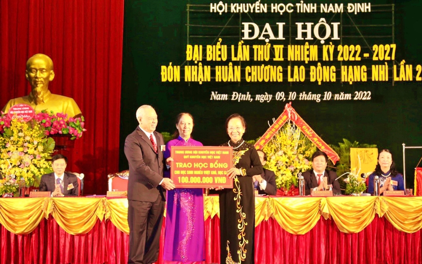 Hội Khuyến học tỉnh Nam Định đón nhận Huân chương Lao động hạng Nhì - Ảnh 4.