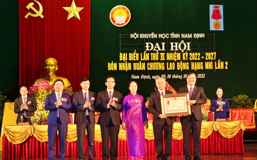 Hội Khuyến học tỉnh Nam Định đón nhận Huân chương Lao động hạng Nhì - Ảnh 2.