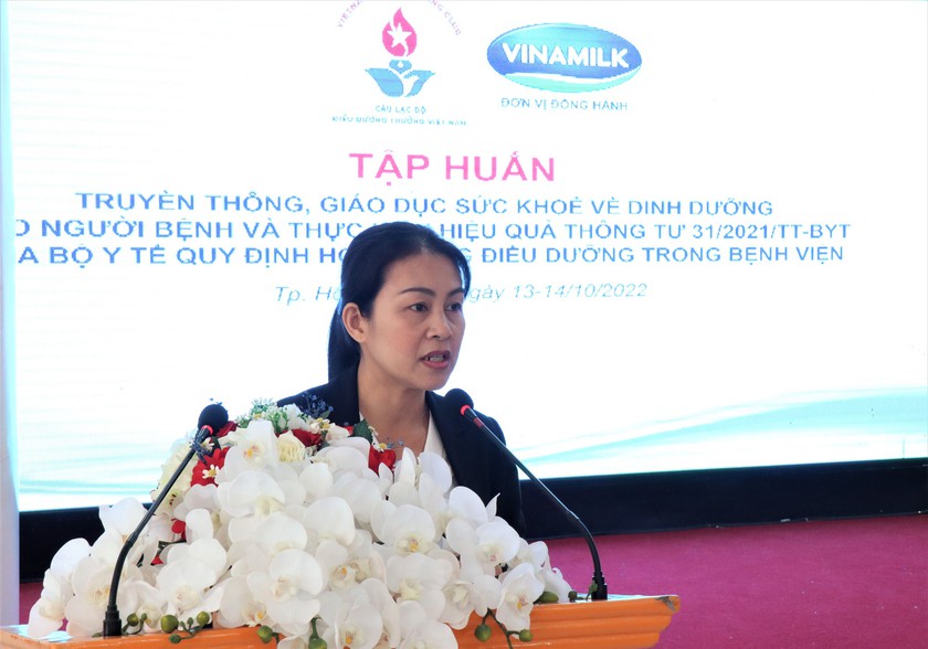 Vinamilk và Câu lạc bộ Điều dưỡng trưởng Việt Nam tiếp tục triển khai lớp tập huấn truyền thông sức khỏe về dinh dưỡng - Ảnh 1.