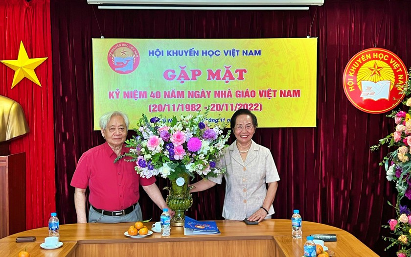 Trung ương Hội Khuyến học Việt Nam kỷ niệm 40 năm Ngày Nhà giáo Việt Nam - Ảnh 1.