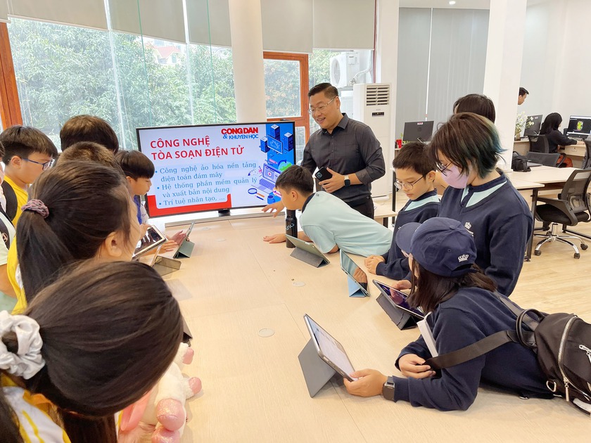 Học sinh Trường Quốc tế đa cấp Anh Việt Hoàng Gia tham quan thực tế Tạp chí điện tử Công dân và Khuyến học - Ảnh 11.