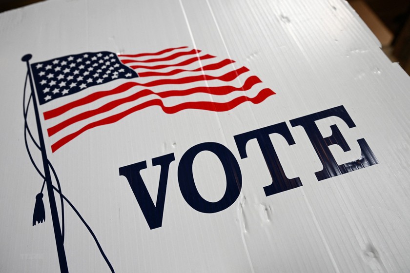 Bỏ phiếu sớm trong cuộc bầu cử giữa nhiệm kỳ tại Mỹ - Ảnh 1.