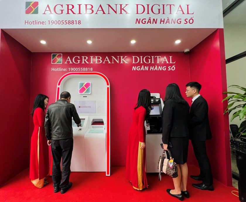 Agribank và Đại học Quốc gia Hà Nội ký kết thỏa thuận hợp tác toàn diện - Ảnh 8.