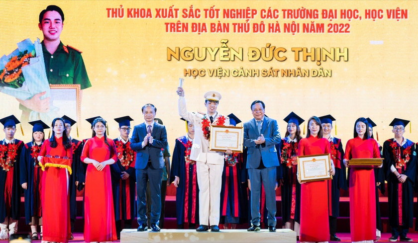 Với điểm trung bình học tập 3,66/4, Nguyễn Đức Thịnh trở thành thủ khoa đầu ra của Học viện Cảnh sát Nhân dân năm 2022.