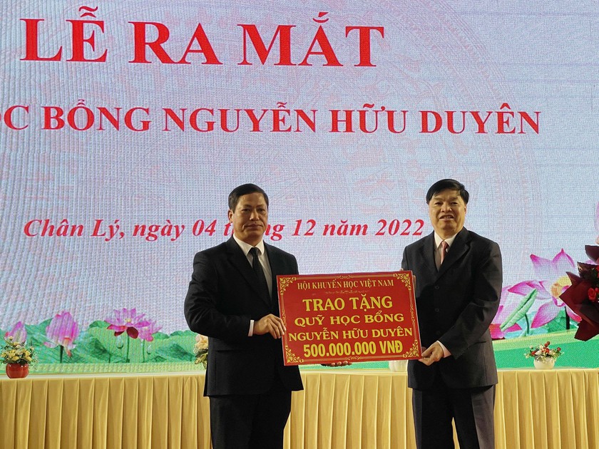 Hà Nam: Ra mắt Quỹ học bổng Nguyễn Hữu Duyên - Ảnh 3.