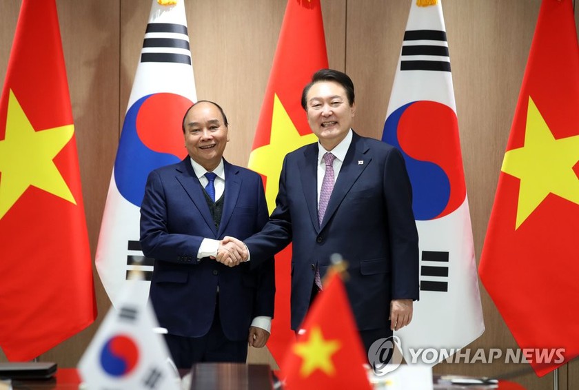 Lễ đón chính thức Chủ tịch nước Nguyễn Xuân Phúc và đoàn cấp cao thăm cấp Nhà nước tới Hàn Quốc - Ảnh 4.