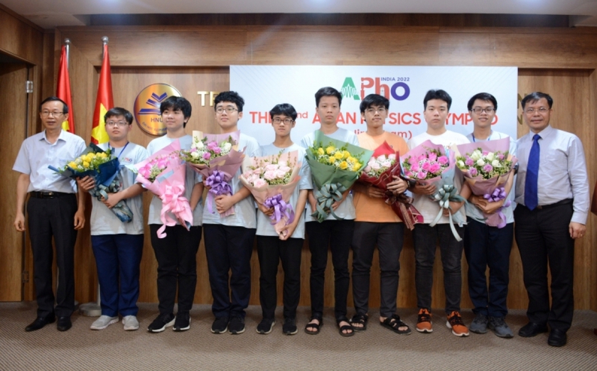 Đoàn học sinh Việt Nam giành 3 huy chương tại Olympic Vật lý Châu Á - Thái Bình Dương - Ảnh 1.