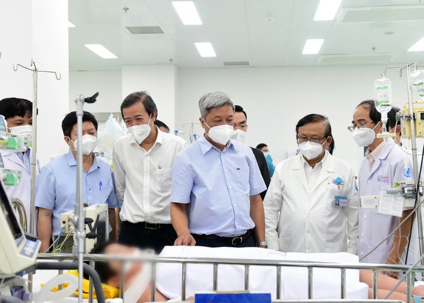 Sốt xuất huyết tăng nhanh, Thành phố Hồ Chí Minh đứng trước nguy cơ quá tải điều trị  - Ảnh 1.