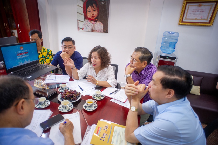 Phó Chủ tịch kiêm Tổng thư ký Hội Khuyến học Việt Nam   làm việc với Tạp chí Công dân và Khuyến học - Ảnh 8.