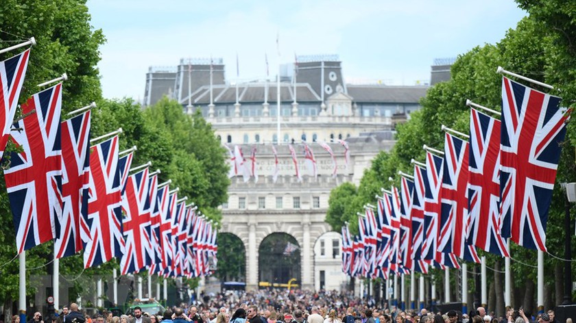 Đại lễ Bạch kim kỷ niệm 70 năm Nữ hoàng Elizabeth II lên ngôi - Ảnh 2.