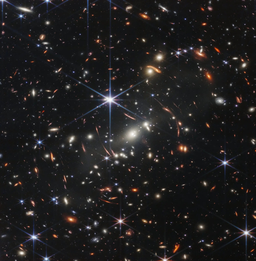 Chùm ảnh về vũ trụ đầu tiên từ siêu kính viễn vọng James Webb được NASA công bố - Ảnh 2.